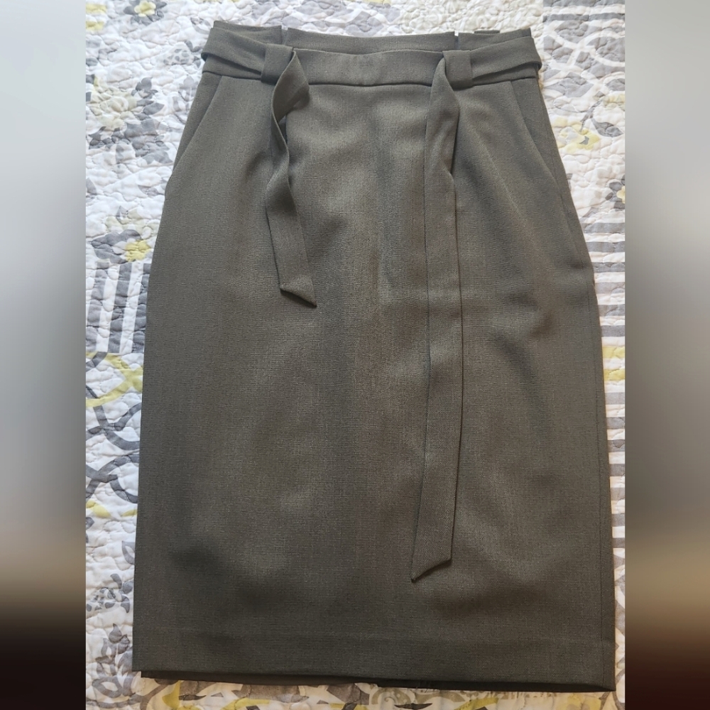Elegant Olive Green Pencil Skirt